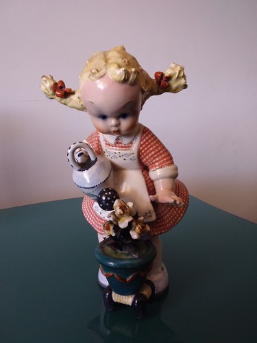 Statuina giardiniera di - la,