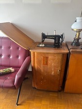 Macchina da cucire Necchi