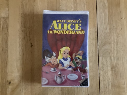 Walt disney alice in - alice,