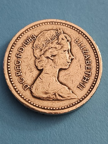 Moneta una sterlina regina - da,