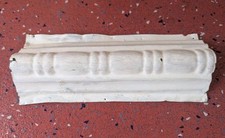 Antico bordo angolare in latta