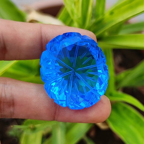 Topazio blu curvo brasiliano