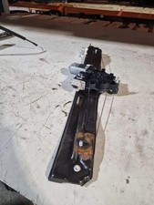 Alzavetro anteriore sinistro