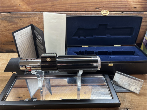 Master replicas darth - replicas,