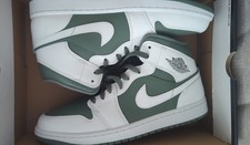 Nike air jordan mid - air,