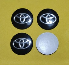 4 adesivi coprimozzo per TOYOTA black silver in alluminio AFTERMARKET 60MM