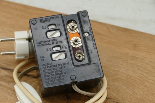 Alimentatore caricabatterie - , di