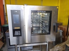 Buongiorno,  Vendo forno Giorik a convenzione vapore diretto. Pannello touch scr