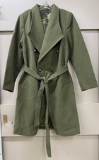 Cappotto imbottito con cintura