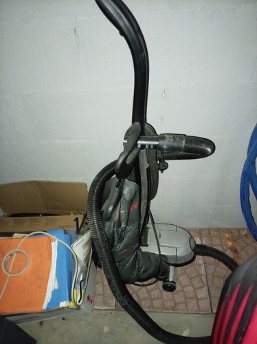 Aspirapolvere cilindro con - aspirapolvere,