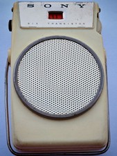SONY VINTAGE TRANSISTOR RADIO