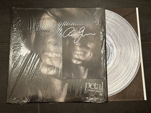 Ariana grande petal vinyl - ariana,