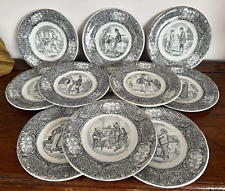 Serie di 11 vecchi piatti