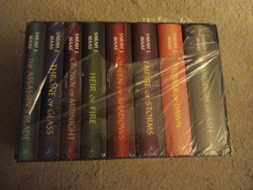 Throne glass hardcover box - glass,