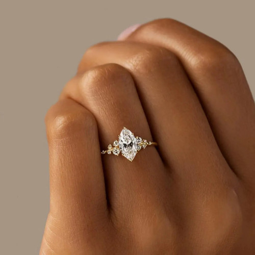 Anello carato unico fatto a - 1,