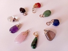 9 PENDENTI CIONDOLI PIETRE