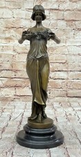 Vendita statuina moderna