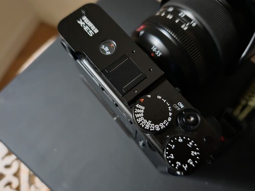 Fuji body mirrorless - body,