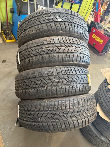Pneumatici nuovi 225 60r18 - 4,