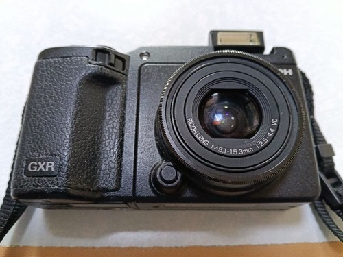 Fotocamera digitale compatta