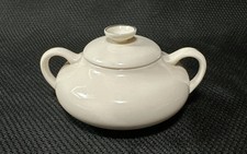 Zuccheriera a fascia francescana capolavoro avorio e platino con coperchio larghezza 5,25"