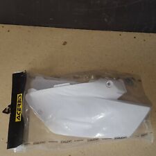 Coppia Fiancatine Laterali Portanumero Restyling Yamaha Yz 250 dal 2002 al 2014