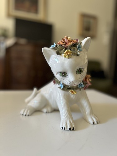 Vintage white cat flower - white,