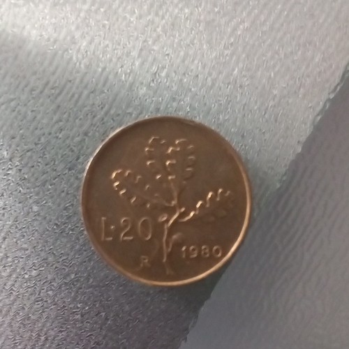 Italia moneta lire - 20, quercia