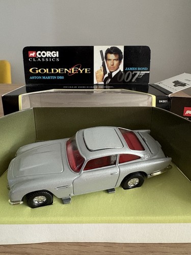 Corgi 04301 james bond - corgi,
