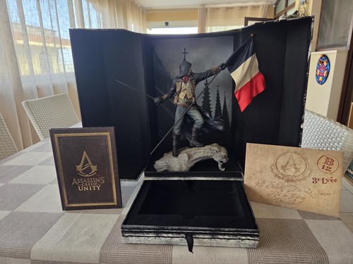 Statua assassin creed - assassin's, unity