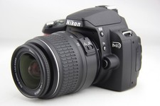 Nikon D40 con Nikkor 18-55 mm