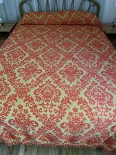 Copriletto damascato vintage