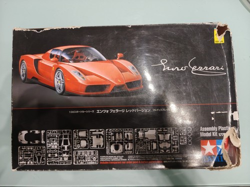 Tamiya enzo ferrari 2002 - 1:24,