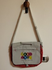 Borsa a Tracolla con Cinghia Regolabile e Cinque Tasche Disponibili