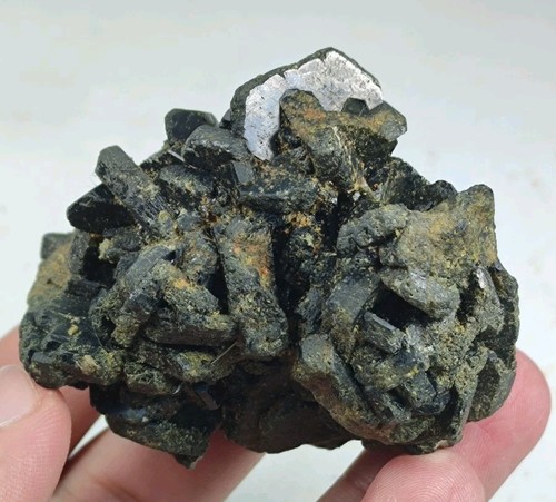 Epidoto magnetite - epidoto,