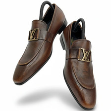Ultimi mocassini slip on fatti