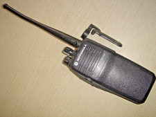Motorola DP3400 UHF 403-470 MHz DMR digitale c/w batteria, clip da cintura e antenna #C