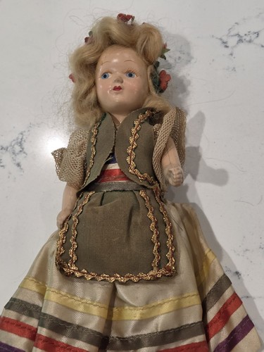 Costume folk internazionale
