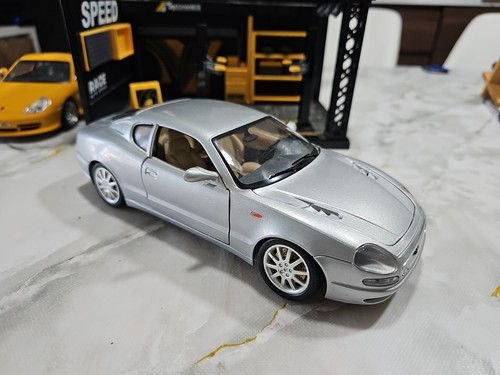 Burago maserati 3200 - maserati,