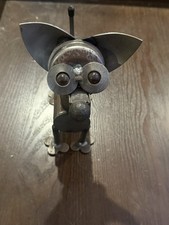 Chihuahua il cane in piedi -