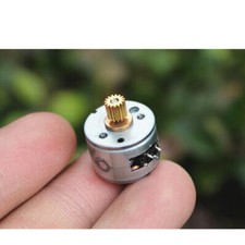 Motore passo-passo in