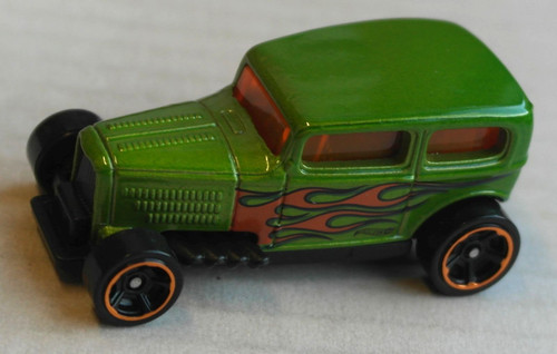 Hot wheels midnight otto verde - wheels,