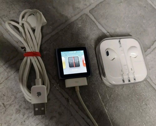 Apple 16gb ipod - apple, bundle