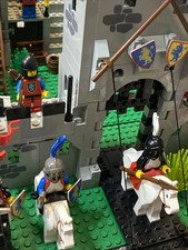 Lego Lion Knights Castle