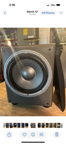 Gruppo subwoofer alimentato