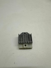 REGOLATORE DI TENSIONE