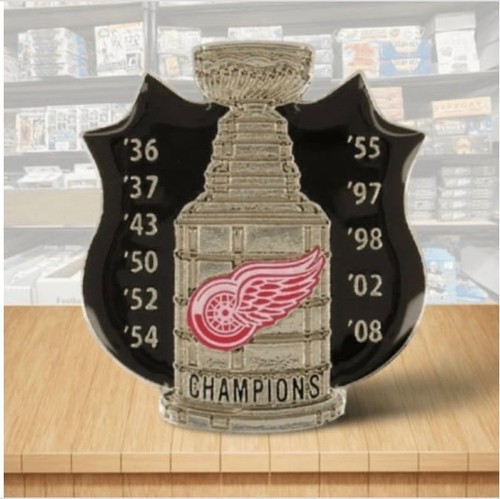 Detroit red wings lapel - wings,