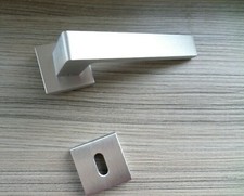 Maniglia Per Porte Quadrata