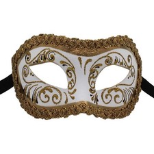 Maschera veneziana fatta a