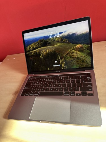 Apple macbook pro pollici - apple,